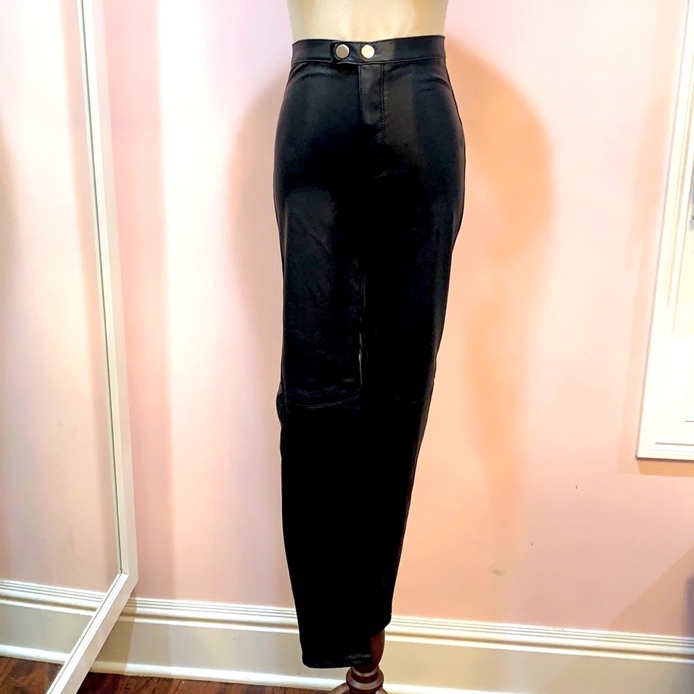 NWOT H&M DIVIDED BLACK SOFT FAUX LEATHER SKINNY STRAIGHT-LEG PANTS - Picture 2 of 6